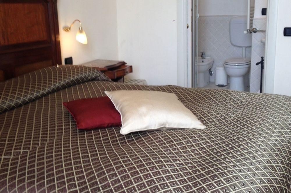 La Dimora Dei Baroni Couette-café 3*